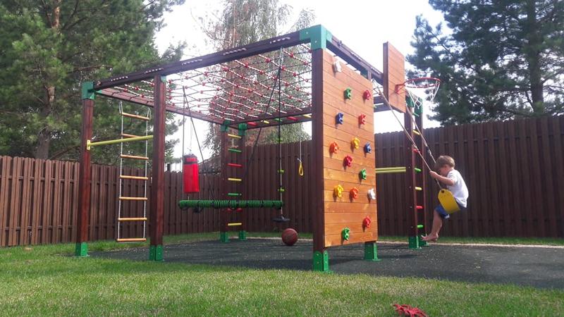 Детская площадка Family Sports Island ( Спортивный Семейный Остров)