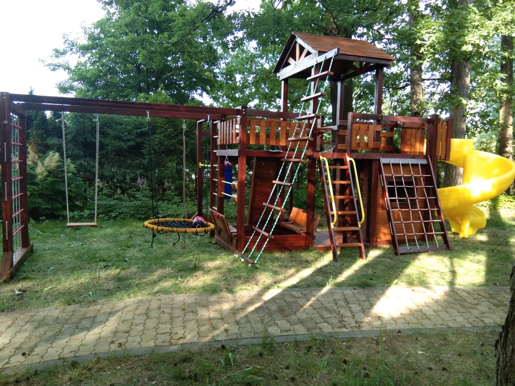 Детская площадка LARGE FRIENDLY FAMILY (Большая дружная семья)