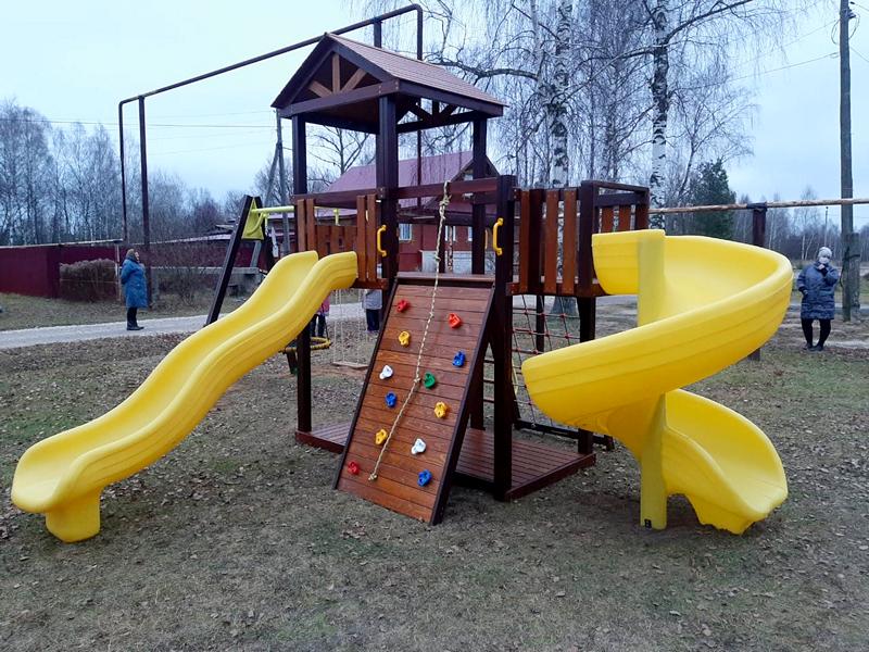 Детская площадка MIDDLE STRONG 8 с металлической качельной балкой